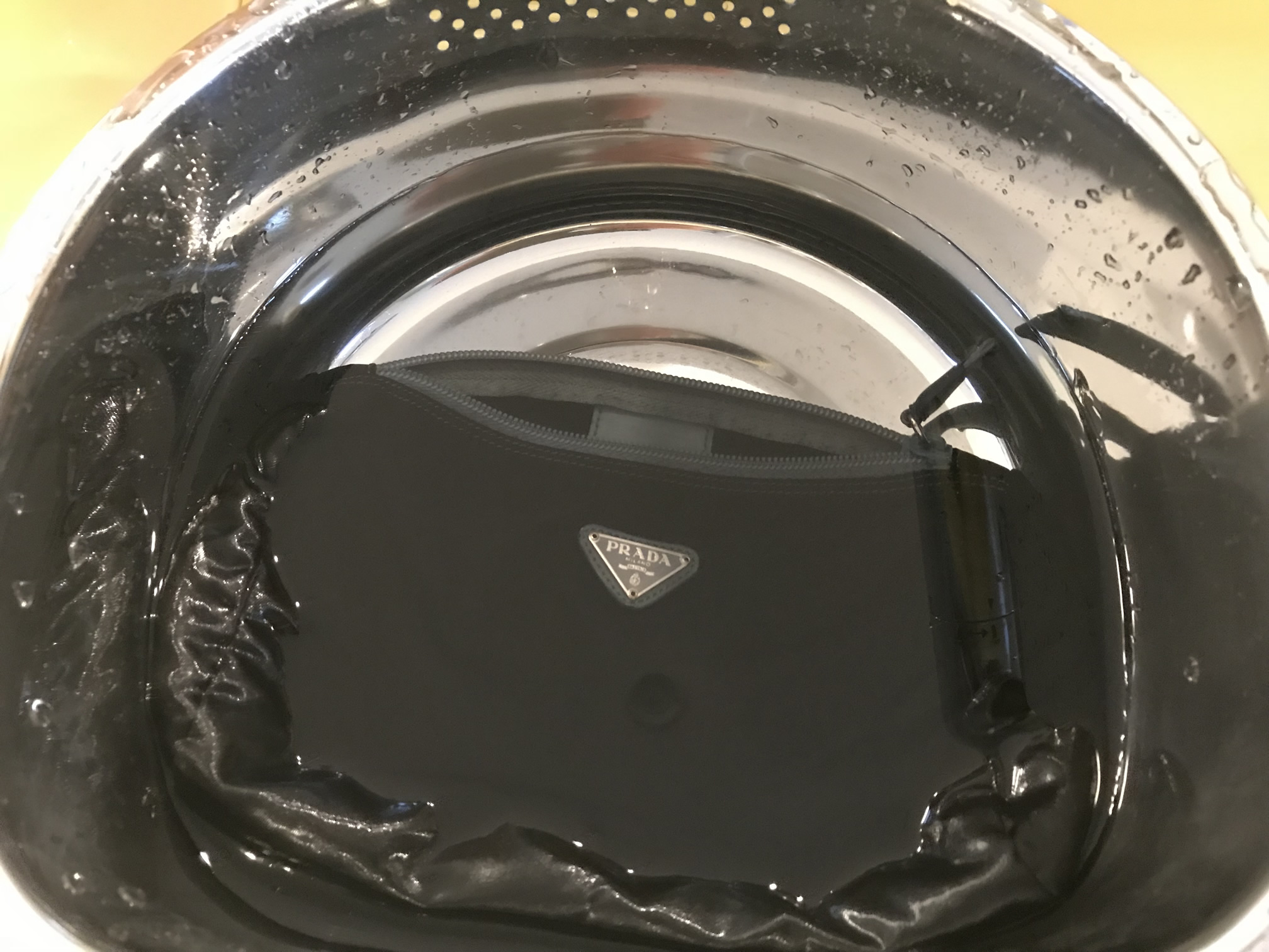 染料をすすぐ